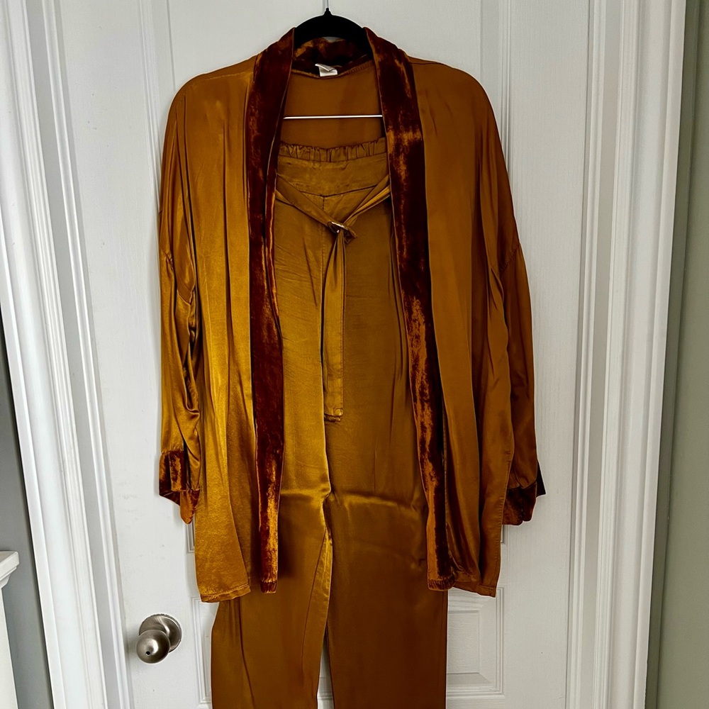 Elegant Gold Women's Jumpsuit